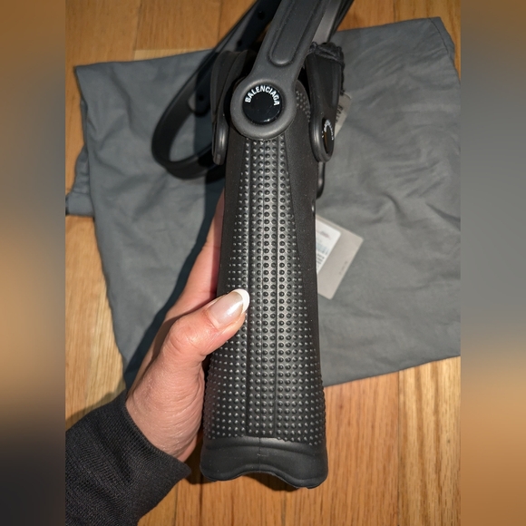 NEW BALENCIAGA X CROCS RUBBER PHONE HOLDER MINI BAG - Picture 8 of 15